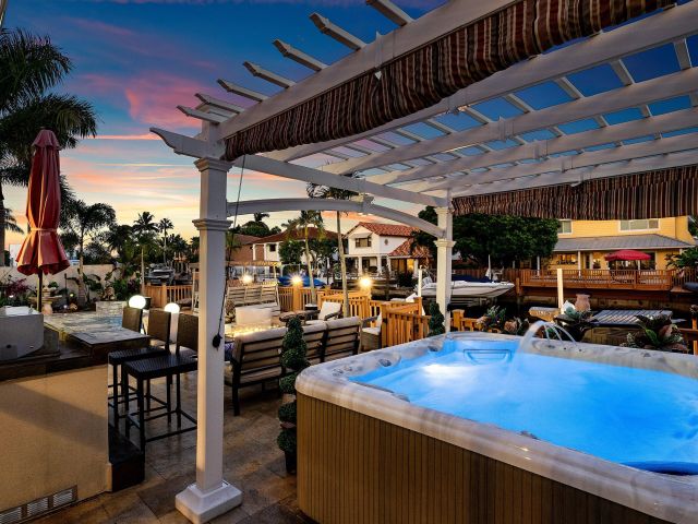 Home for sale at 1548 SW 5th Avenue - photo 6647040