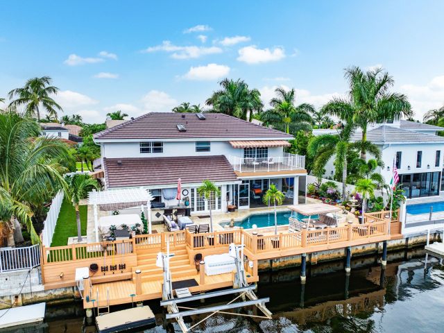 Home for sale at 1548 SW 5th Avenue - photo 6647049