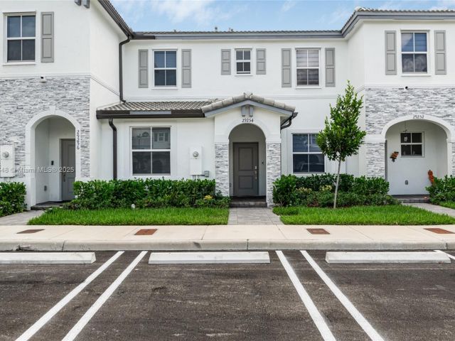 3-bedroom home for rent in Homestead - 29254 SW 163rd Ct 29254 - MondialRealty