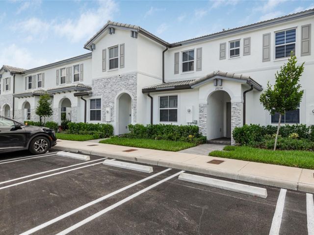 3-bedroom home for rent in Homestead - 29254 SW 163rd Ct 29254 - MondialRealty