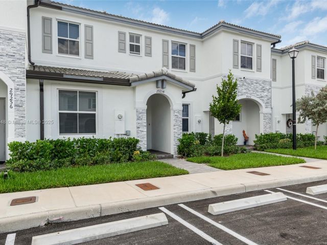 3-bedroom home for rent in Homestead - 29254 SW 163rd Ct 29254 - MondialRealty