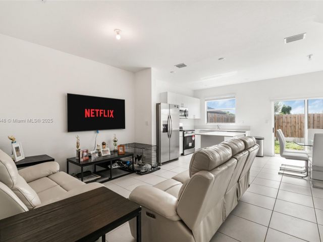 3-bedroom home for rent in Homestead - 29254 SW 163rd Ct 29254 - MondialRealty