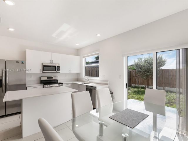 3-bedroom home for rent in Homestead - 29254 SW 163rd Ct 29254 - MondialRealty