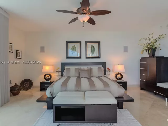3-bedroom condo for rent in Hollywood - 3535 S OCEAN DR 2102 - MondialRealty