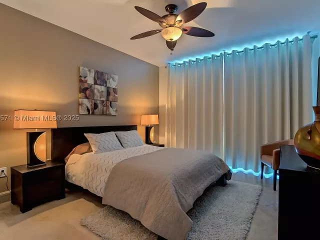 3-bedroom condo for rent in Hollywood - 3535 S OCEAN DR 2102 - MondialRealty