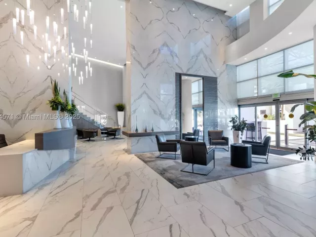 3-bedroom condo for rent in Hollywood - 3535 S OCEAN DR 2102 - MondialRealty