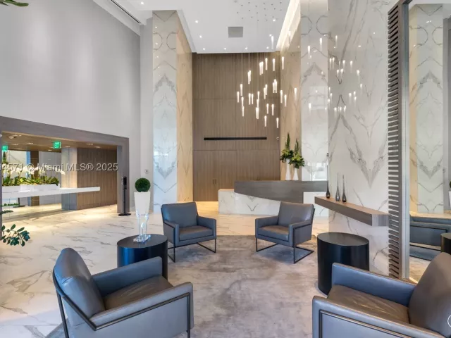 3-bedroom condo for rent in Hollywood - 3535 S OCEAN DR 2102 - MondialRealty