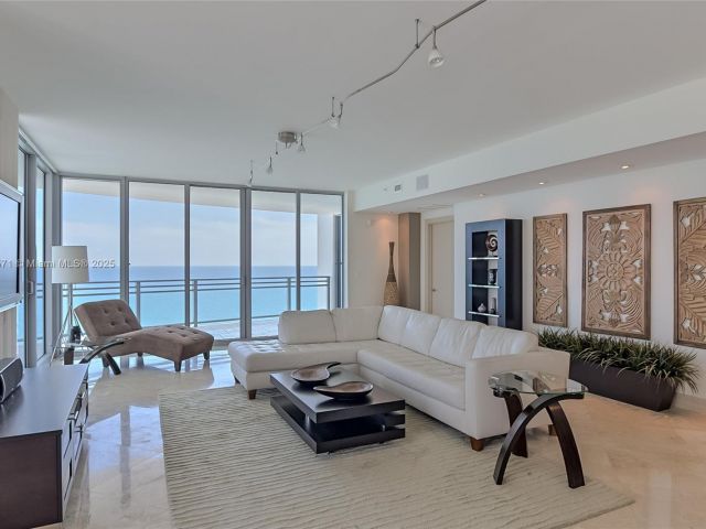 Apartment for rent  Unit #2102 - photo 6649624