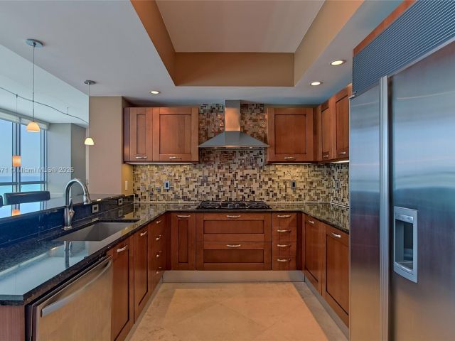 Apartment for rent  Unit #2102 - photo 6649633