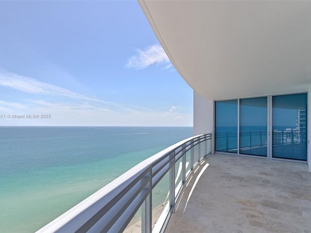 Apartment for rent  Unit #2102 - photo 6649636