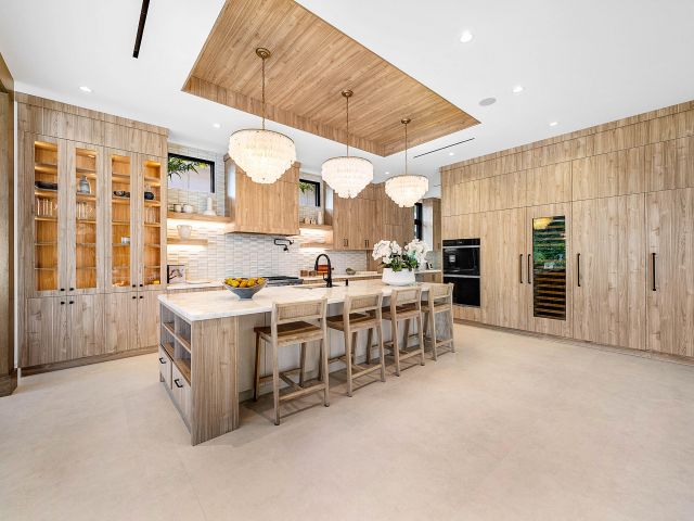 Home for sale at 1560 SW 6th Avenue SW - photo 6838850