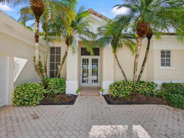 Home for sale at 8784 Lakes Boulevard - photo 6664708