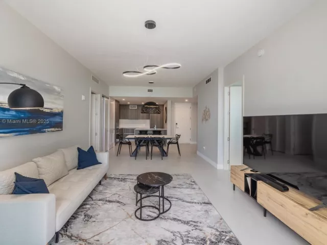 2-bedroom condo for rent in Sunny Isles Beach - 17550 Collins Ave 703 - MondialRealty