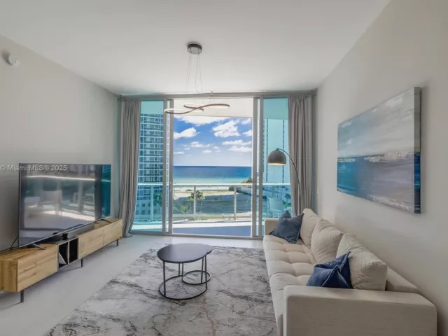 2-bedroom condo for rent in Sunny Isles Beach - 17550 Collins Ave 703 - MondialRealty