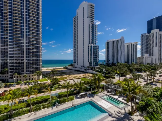 2-bedroom condo for rent in Sunny Isles Beach - 17550 Collins Ave 703 - MondialRealty