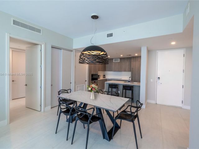 Apartment for rent  Unit #703 - photo 6663870