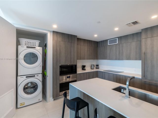 Apartment for rent  Unit #703 - photo 6704490