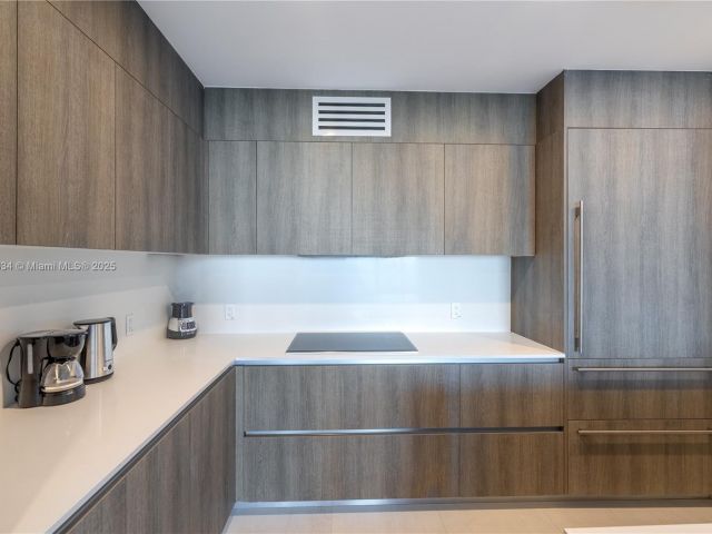 Apartment for rent  Unit #703 - photo 6704491