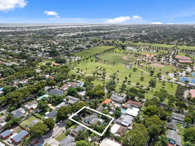 Home for sale at 3101 Glenwood Road - photo 6656452