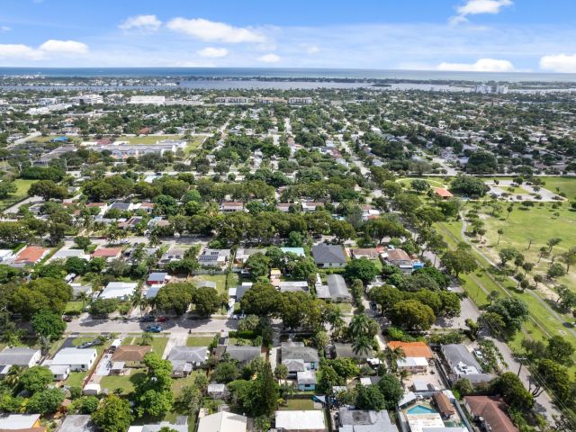 Home for sale at 3101 Glenwood Road - photo 6656455