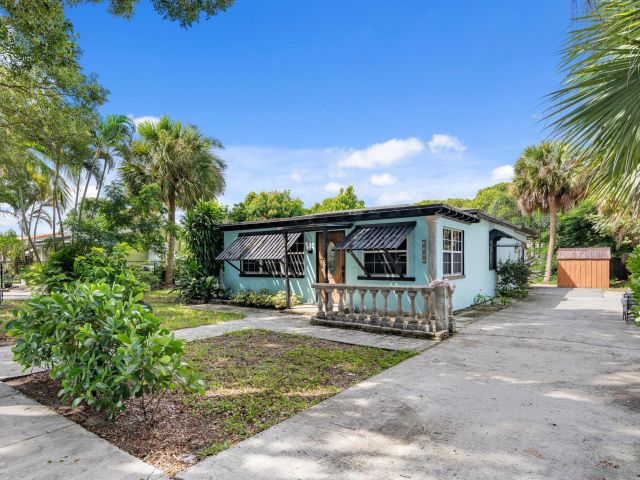 Home for sale at 3101 Glenwood Road - photo 6656460