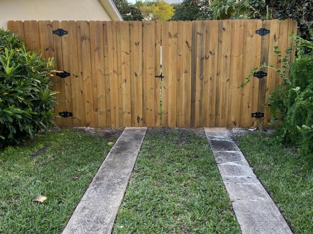 Home for rent at 124 NW 9th Street - photo 6650844