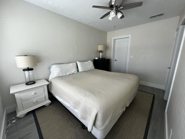 Home for rent at 124 NW 9th Street - photo 6650847