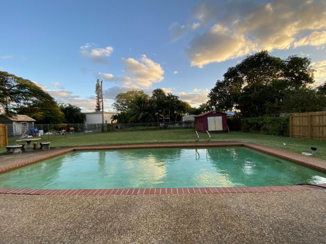 Home for rent at 124 NW 9th Street - photo 6650848