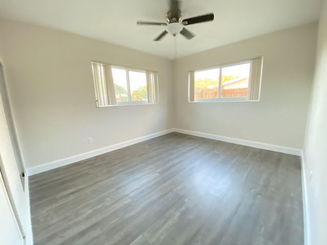 Home for rent at 124 NW 9th Street - photo 6650857
