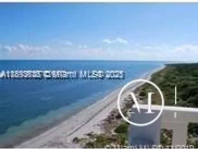 2-bedroom condo for sale in Key Biscayne - 1111 Crandon Blvd B506 - MondialRealty
