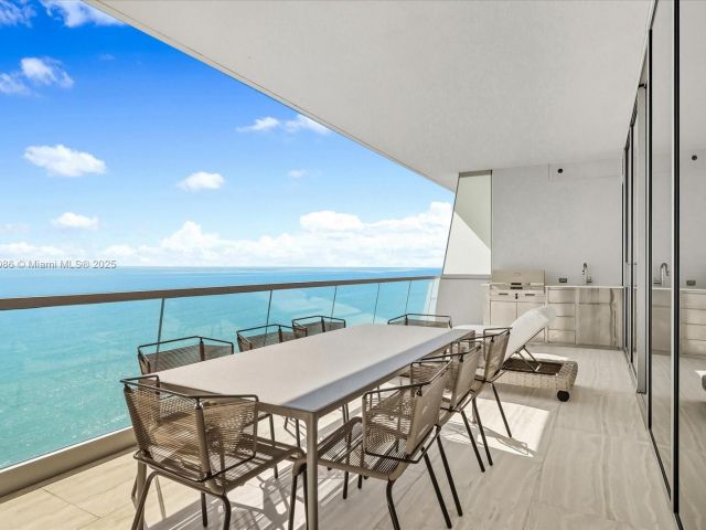 Apartment for sale  Unit #1001 - photo 6659508