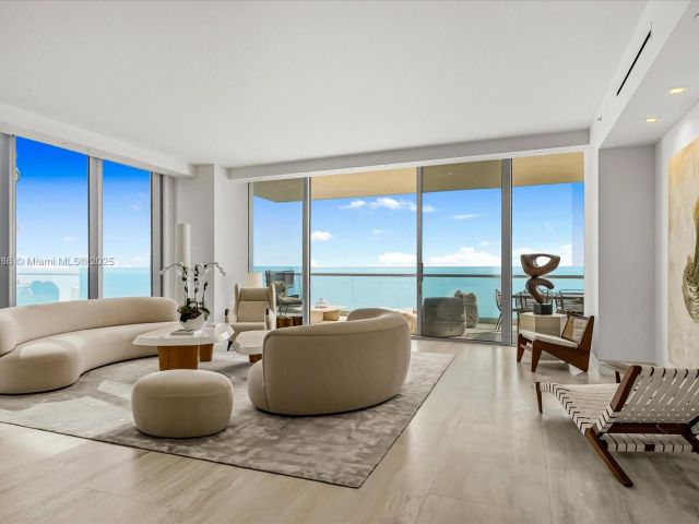 Apartment for sale  Unit #1001 - photo 6659523