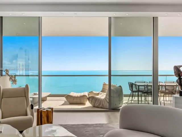 4-bedroom condo for sale in Sunny Isles Beach - 18501 Collins Ave 1001 - MondialRealty