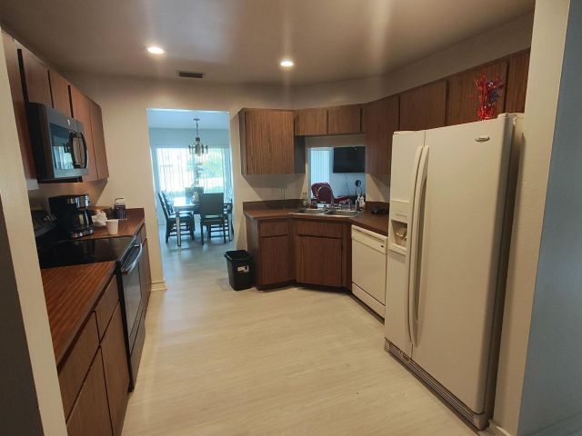 Home for rent at 616 White Water Drive - photo 6656424