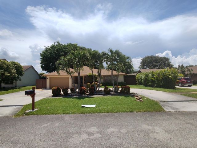 Home for rent at 616 White Water Drive - photo 6656440