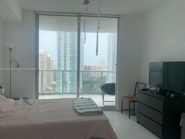 Apartment for rent  Unit #T-1908 - photo 6651258