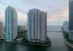 Apartment #T-1908 at Met 1