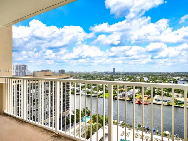 2-bedroom condo for rent in Hallandale Beach - 1985 S Ocean Dr 17F - MondialRealty