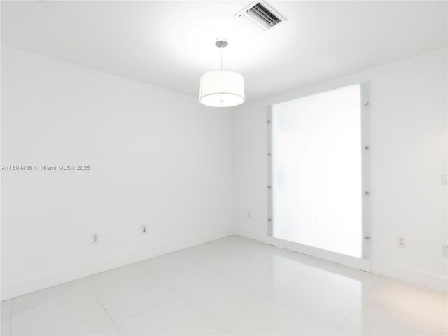 condo for sale in Aventura - 2950 NE 188th St 225 - MondialRealty