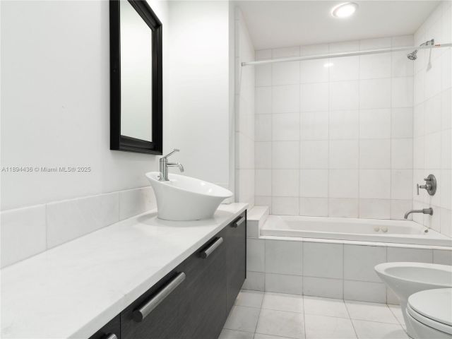 condo for sale in Aventura - 2950 NE 188th St 225 - MondialRealty