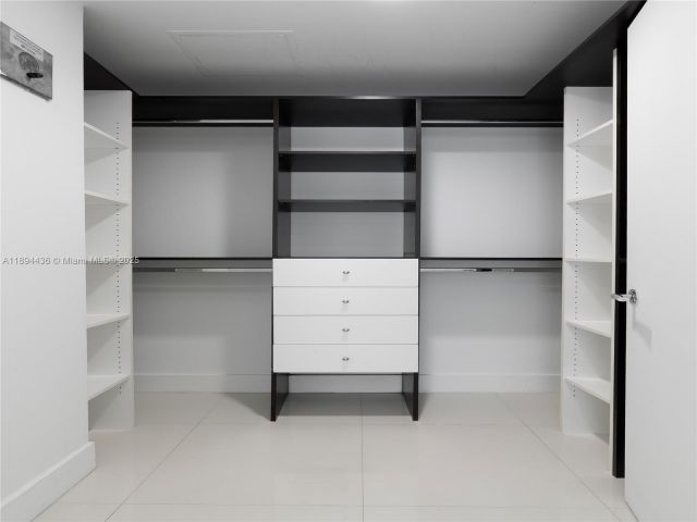 condo for sale in Aventura - 2950 NE 188th St 225 - MondialRealty