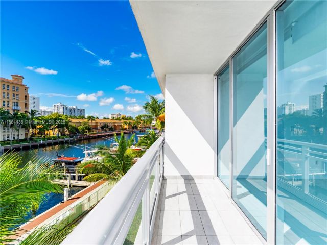 condo for sale in Aventura - 2950 NE 188th St 225 - MondialRealty