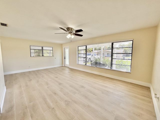 Home for rent at 2201 NE 5th Avenue - photo 6653393