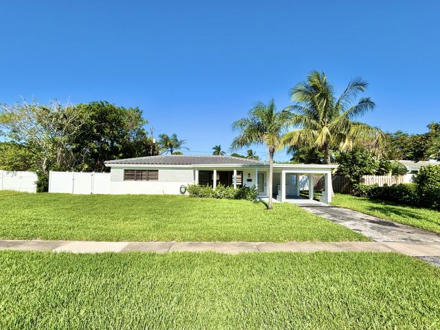 Home for rent at 2201 NE 5th Avenue - photo 6653398