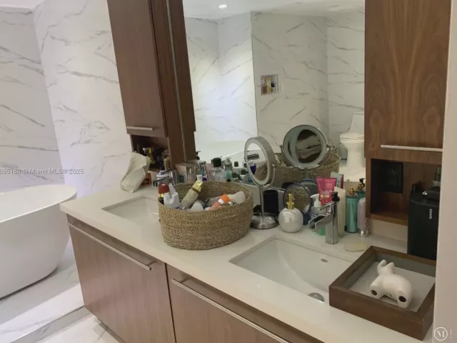 2-bedroom condo for sale in Surfside - 9401 Collins Ave 305 - MondialRealty