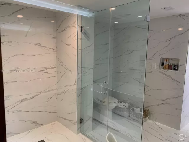 2-bedroom condo for sale in Surfside - 9401 Collins Ave 305 - MondialRealty