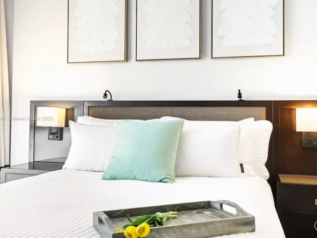 2-bedroom condo for rent in Miami Beach -  - MondialRealty