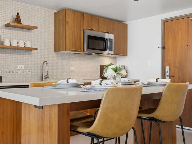 Apartment for rent  Unit # - photo 6725867