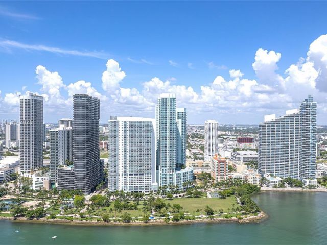 Apartment for sale  Unit #4019 - photo 7436979