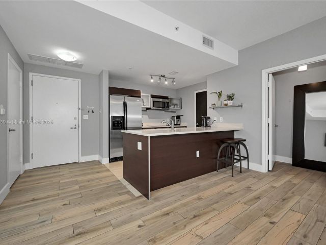 Apartment for sale  Unit #4019 - photo 7436982